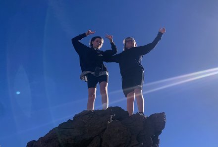Teneriffa Familienurlaub - Teneriffa for family - Teide Nationalpark - Kinder auf Felsen