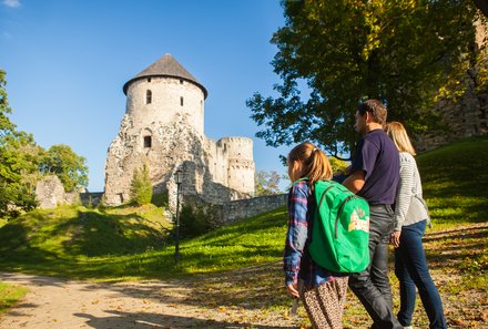 Lettland mit Kindern - Lettland for family - Katalog 2018 - Burg Cesis