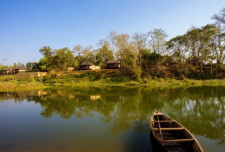 Nepal for family - Familienreise Nepal - Jagatpur Lodge Flussufer
