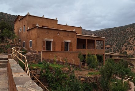 Marokko Familienurlaub - Eco Lodge Ait Bouguemez Unterkunft von draußen