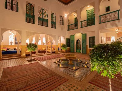 Traditioneller Eingang vom Riad Passali – Marokko Reise mit Kindern