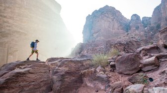 Aufstieg Stadt Petra - Jordanien Urlaub mit Kindern