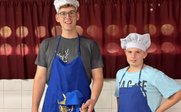 Zwei Jungs bei Kochkurs - Thailand Family & Teens - Thailand mit Kindern und Jugendlichen