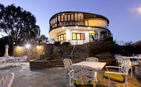 Außenansicht Terrasse The Thule Windhoek - Namibia Urlaub mit Kindern