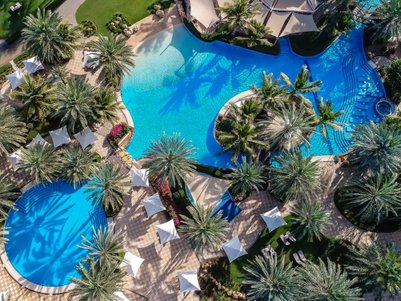 Poollandschaft im Shangri-La Barr Al Jissah Resort & Spa Al Waha – Oman Familienreise
