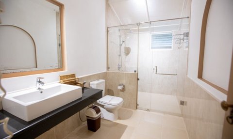 Sri Lanka Familienreise mit Kindern - Sigiriya - The Sigiriya Village - Badezimmer