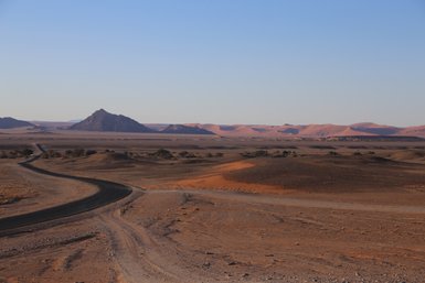 Ein Panoramablick von einer weiten Landschaft - Namibia Rundreise mit Kindern