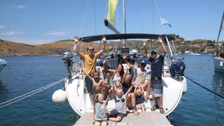 Reisegruppe auf Segelyacht - Griechenland Segeln mit Kindern