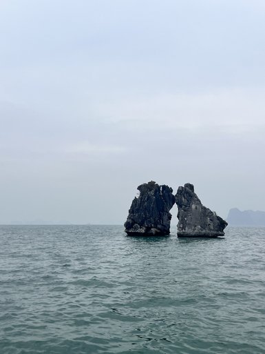 Berühmter Hühnerfelsen Trống Mái Insel – Vietnam Familienreise