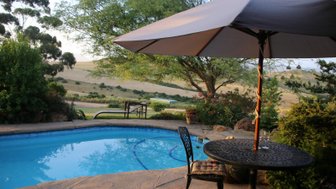 Pool der Skeiding Farm – Garden Route Reise mit Kindern