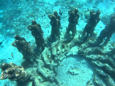 Faszinierende Unterwasserstatuen rund um Gili Meno auf Bali – Bali Reise mit Kindern