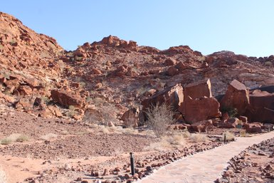 Landschaft Damaraland Twyfelfontein Lodge - Namibia mit Kindern