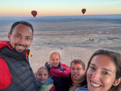 Ballonfahrt mit der Familie über die weiten Landschaften Marokkos – Marokko Familienreise
