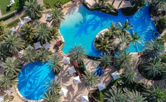 Poollandschaft im Shangri-La Barr Al Jissah Resort & Spa Al Waha – Oman Familienreise