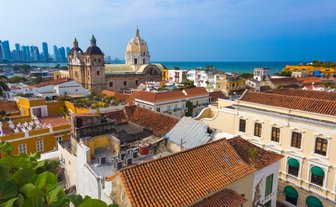 Der Blick auf Cartagena mit der Skyline der Stadt im Hintergrund