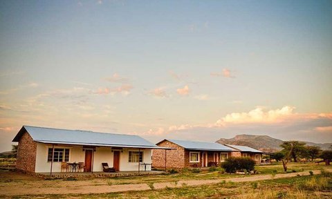 Außenansicht Bungalows - Namibia Familienurlaub