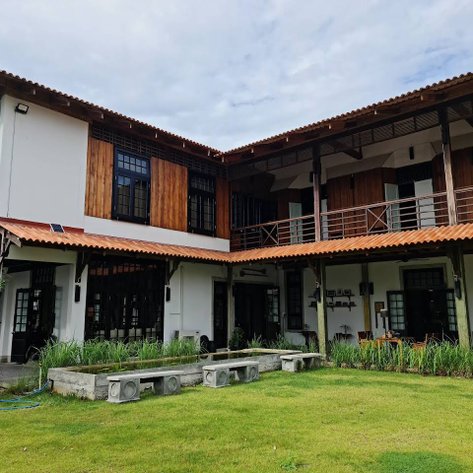 Thailand Reise mit Kindern - Uthai Thani - Uthai Heritage Hotel - Garten