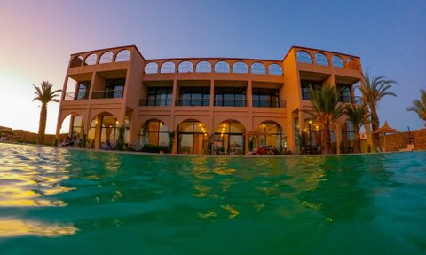 Eindrucksvolles Gebäude des Kasbah Yu Palace – Marokko Familienreise