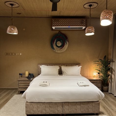 Zimmer im Hotel Aldar Inn mit familienfreundlicher Ausstattung – Oman mit Kindern