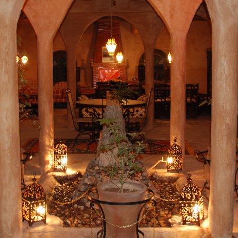 Essbereich des La Rose du Sable in Agdz – Marokko Reise mit Kindern