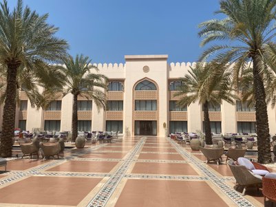 Resortanlage Shangri-La Barr Al Jissah Resort & Spa – Oman Familienreise