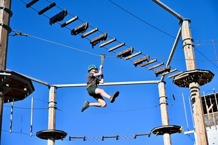 Klettergarten im Jebel Akhdar Naseem Resort für Kinder und Familien – Oman mit Kindern