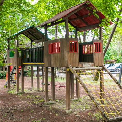 Costa Rica Familienreise mit Kindern - Cañas - Hacienda La Pacifica - Spielplatz