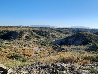 Beeindruckender Blick über die geschichtsträchtige Olduvai-Schlucht – Tansania mit Kindern