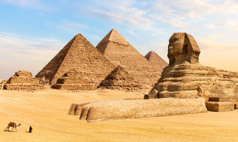 Große Sphinx von Gizeh in der Wüste Ägyptiens - Ägypten Reise mit Kindern