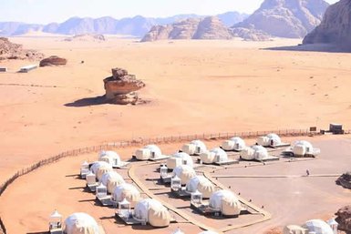 Kugelzelte im Mazayem Rum Camp - Jordanien Familienreise