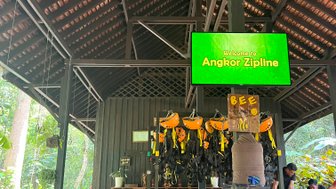 Startpunkt der Zipline im Angkor Archaeological Park – Kambodscha mit Kindern
