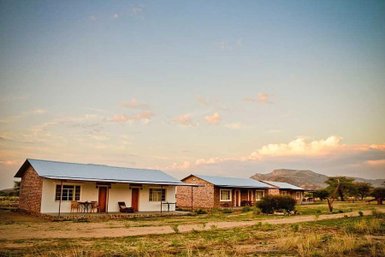 Außenansicht Bungalows - Namibia Familienurlaub