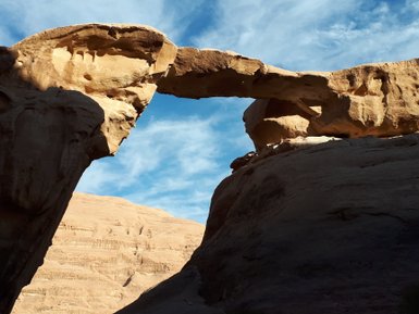 Felssprung im Wadi Rum - Jordanien mit Kindern