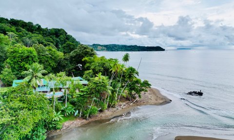 Costa Rica Familienreise mit Kindern - Drake Bay - Pirate Cove - Strand