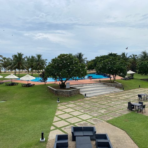 Sri Lanka Familienreise mit Kindern - Passikudah - The Calm Resort & Spa - Garten