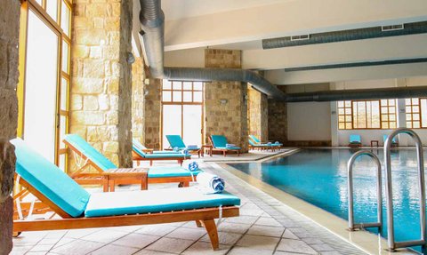 Liege mit Pool Hotel Old Village Petra - Jordanien mit Kindern 