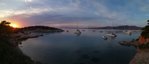 Bucht mit Segelbooten bei Sonnenuntergang - Griechenland Familien-Segeltörn