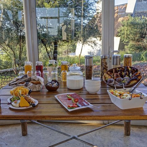 Restaurant Naankuse Lodge am Morgen - Namibia mit Jugendlichen