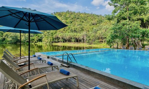 Thailand Reise mit Kindern - Kanchanaburi - Home Phutoey River Kwai - Pool