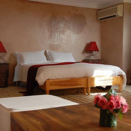 Traditionelles Zimmer im Riad Dar Nejma – Marokko Reise mit Kindern