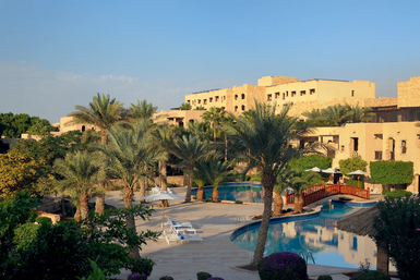Anlage Mövenpick Resort Dead Sea bei Tageslicht - Jordanien Familienurlaub