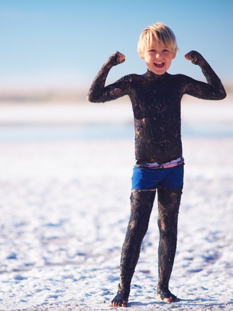 Schlamm vom Toten Meer - Jordanien Urlaub mit Kindern