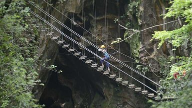 Abenteuerliche Hängebrücke und Canopy-Tour im Nationalpark Rincón de la Vieja – Costa Rica Familienreise