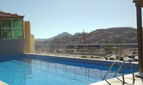 Poolanlage Hotel Petra Moon - Jordanien Reise mit Kindern