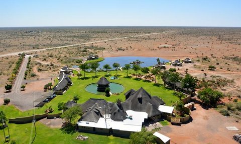 Außenansicht Lange Game Lodge - Namibia Rundreise mit Kindern