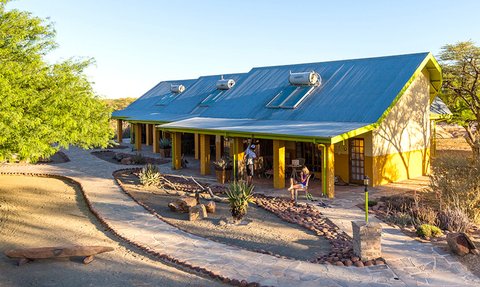 Außenansicht BüllesPort - Namibia Reise mit Kindern