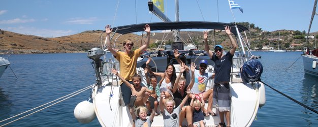 Reisegruppe auf Segelyacht - Griechenland Segeln mit Kindern