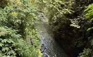 Raftingboote im Dschungel - Java-Bali Erlebnisreise mit Jugendlichen
