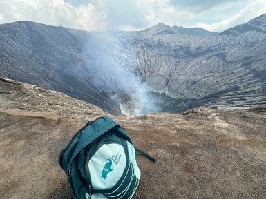 Kraterrand des Bromo Vulkans – Indonesien Reise mit Kindern