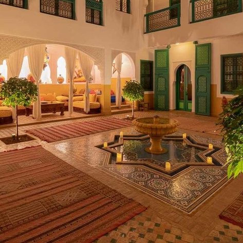 Traditioneller Eingang vom Riad Passali – Marokko Reise mit Kindern
